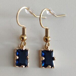 Artisan sapphire blue prong set faceted glass rectangle charm earrings, new